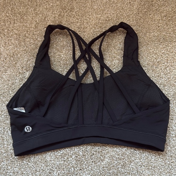 Lululemon Black Free to Be Serene Bra Size 4 - Picture 2 of 3